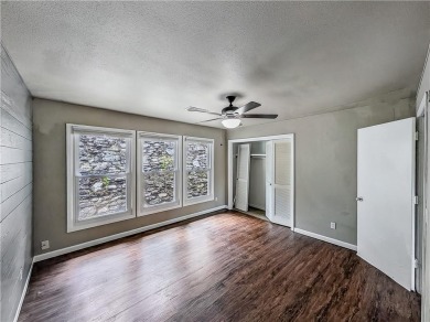 Welcome To Your Next Home! This Updated End-Unit Townhome In on Bella Vista Country Club and Golf Course in Arkansas - for sale on GolfHomes.com, golf home, golf lot