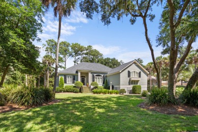 This well maintained, beautiful home boasts many exceptional on The Seabrook Island Club in South Carolina - for sale on GolfHomes.com, golf home, golf lot