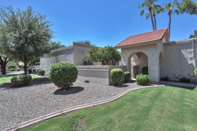 Unique remodeled &immaculate end unit patio home with Great Room on Westbrook Village Golf Club in Arizona - for sale on GolfHomes.com, golf home, golf lot