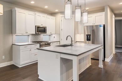 Rare, newer SINGLE LEVEL home backing to golf course in NW Bend on Bend Golf and Country Club in Oregon - for sale on GolfHomes.com, golf home, golf lot