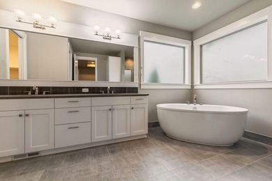 Rare, newer SINGLE LEVEL home backing to golf course in NW Bend on Bend Golf and Country Club in Oregon - for sale on GolfHomes.com, golf home, golf lot