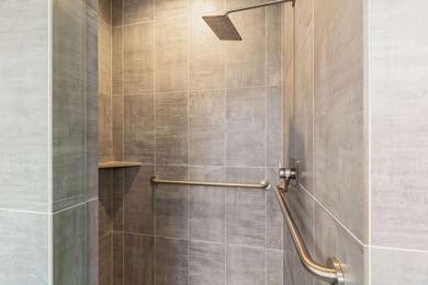 Rare, newer SINGLE LEVEL home backing to golf course in NW Bend on Bend Golf and Country Club in Oregon - for sale on GolfHomes.com, golf home, golf lot