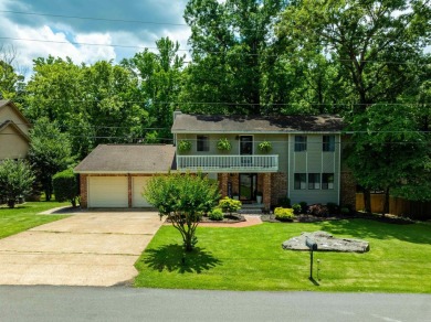 Dive Into Comfort on Lee Street!  Welcome to 2244 Lee Street in on Batesville Country Club in Arkansas - for sale on GolfHomes.com, golf home, golf lot