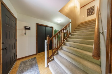 Dive Into Comfort on Lee Street!  Welcome to 2244 Lee Street in on Batesville Country Club in Arkansas - for sale on GolfHomes.com, golf home, golf lot