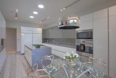Apartament with luxury finish, all ceilings with designs, all on  in  - for sale on GolfHomes.com, golf home, golf lot