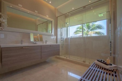 Apartament with luxury finish, all ceilings with designs, all on  in  - for sale on GolfHomes.com, golf home, golf lot