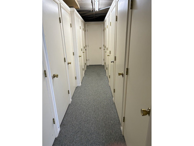 Resort living for a song! Enjoy the best of comfort and on Heather Ridge Golf Club in Illinois - for sale on GolfHomes.com, golf home, golf lot