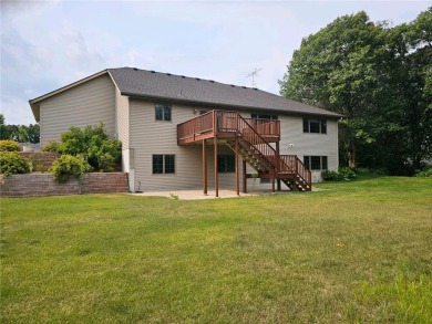 This beautiful 2000 custom built One Story home is located on a on Pebble Creek Golf Club in Minnesota - for sale on GolfHomes.com, golf home, golf lot