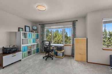 One if the best townhome views in Eagle Crest! This tastefully on Eagle Crest Golf Resort - Resort Course in Oregon - for sale on GolfHomes.com, golf home, golf lot
