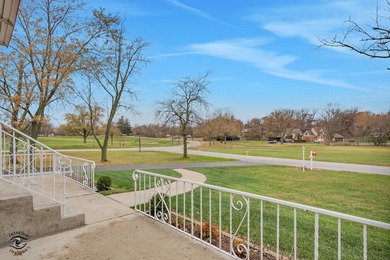 Welcome to this beautifully updated 3-bedroom, 2-bath on Lincoln Oaks Golf Course in Illinois - for sale on GolfHomes.com, golf home, golf lot
