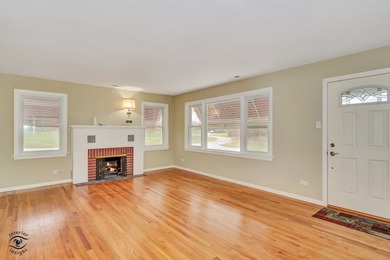 Welcome to this beautifully updated 3-bedroom, 2-bath on Lincoln Oaks Golf Course in Illinois - for sale on GolfHomes.com, golf home, golf lot