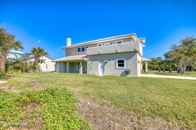 Just 400 steps from the ocean, this fully remodeled residence on Harbour Village Golf and Yacht Club in Florida - for sale on GolfHomes.com, golf home, golf lot