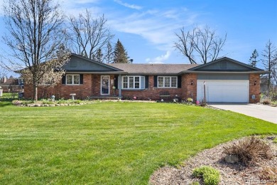 This one checks all the boxes! Located in between Copper Ridge on Davison Country Club in Michigan - for sale on GolfHomes.com, golf home, golf lot