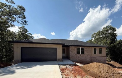Gorgeous New Construction just a golf cart ride away from the on Bella Vista Country Club - Highlands in Arkansas - for sale on GolfHomes.com, golf home, golf lot
