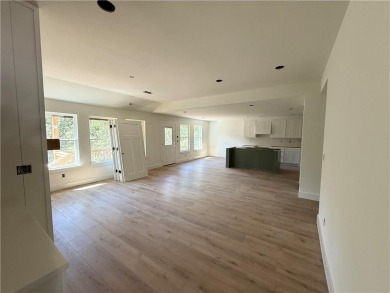 Gorgeous New Construction just a golf cart ride away from the on Bella Vista Country Club - Highlands in Arkansas - for sale on GolfHomes.com, golf home, golf lot