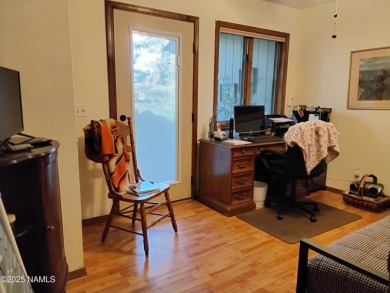 Updated 3BR/2BA townhouse in Continental CC! Vaulted ceilings on Continental Country Club in Arizona - for sale on GolfHomes.com, golf home, golf lot