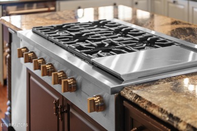 Commanding the pinnacle above Gettysvue Polo, Golf & Country on Gettysvue Country Club in Tennessee - for sale on GolfHomes.com, golf home, golf lot