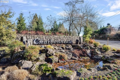 Beautiful updated townhome in the lovely Charbonneau community on Charbonneau Golf Club in Oregon - for sale on GolfHomes.com, golf home, golf lot