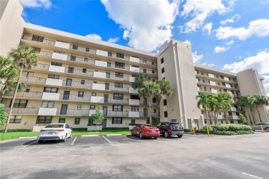 You'll love this rarely available, extended 1,200 sq. ft on  in Florida - for sale on GolfHomes.com, golf home, golf lot