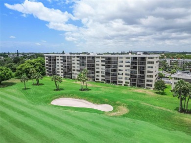 You'll love this rarely available, extended 1,200 sq. ft on  in Florida - for sale on GolfHomes.com, golf home, golf lot