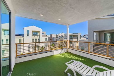 Welcome to this modern and comfortable house with luxurious yard on Oak Creek Golf Club in California - for sale on GolfHomes.com, golf home, golf lot