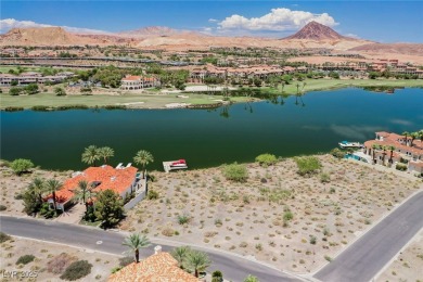 Oversized dock with HydroHoist boat lift and a 21' twin-screw on South Shore At Lake Las Vegas in Nevada - for sale on GolfHomes.com, golf home, golf lot