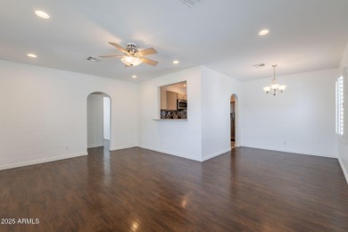 Live steps to 222-acre Encanto Park with two golf courses, a 7 on Encanto 18 Golf Course in Arizona - for sale on GolfHomes.com, golf home, golf lot
