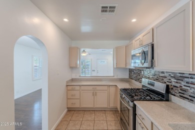 Live steps to 222-acre Encanto Park with two golf courses, a 7 on Encanto 18 Golf Course in Arizona - for sale on GolfHomes.com, golf home, golf lot