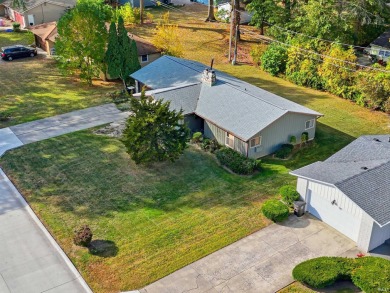 Welcome to this well-loved spacious 3-bedroom 2 full bath ranch on McMillen Park Golf Course in Indiana - for sale on GolfHomes.com, golf home, golf lot