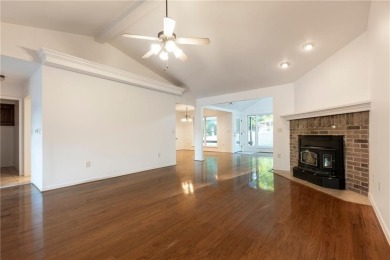 One-owner, custom built gem tucked on a quiet cul-de-sac! This on Bella Vista - Metfield Golf Complex and Country Club in Arkansas - for sale on GolfHomes.com, golf home, golf lot