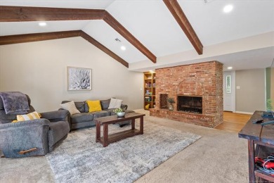 Beautifully remodeled in 2019! Newer carpet, tile, laminate wood on Hillcrest Country Club in Oklahoma - for sale on GolfHomes.com, golf home, golf lot