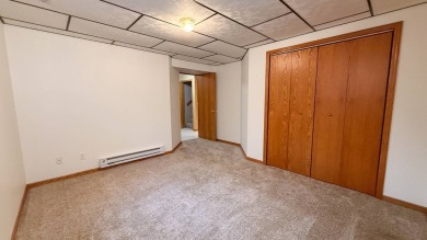 Here's an opportunity to purchase a beautiful home near Fox Run on Fox Run Municipal Golf Course in South Dakota - for sale on GolfHomes.com, golf home, golf lot