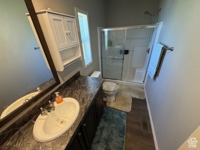This effectively brand new home is located in the gated Skyline on Skyline Mountain Resort and Golf Course in Utah - for sale on GolfHomes.com, golf home, golf lot