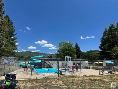 This effectively brand new home is located in the gated Skyline on Skyline Mountain Resort and Golf Course in Utah - for sale on GolfHomes.com, golf home, golf lot