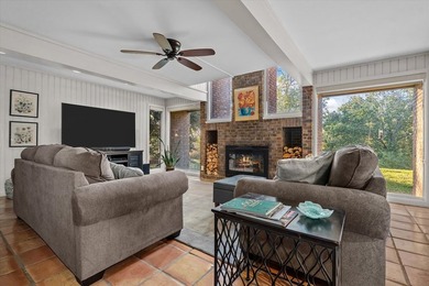 BEAUTIFUL MID-CENTURY HOME LOCATED NEAR THE FAIRWAY IN RAYBURN! on Rayburn Country Club in Texas - for sale on GolfHomes.com, golf home, golf lot