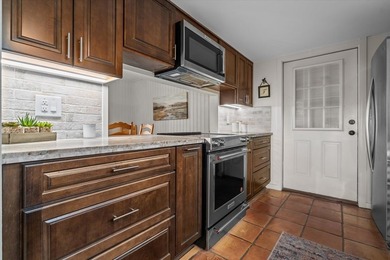 BEAUTIFUL MID-CENTURY HOME LOCATED NEAR THE FAIRWAY IN RAYBURN! on Rayburn Country Club in Texas - for sale on GolfHomes.com, golf home, golf lot