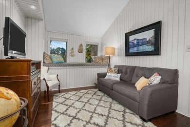 BEAUTIFUL MID-CENTURY HOME LOCATED NEAR THE FAIRWAY IN RAYBURN! on Rayburn Country Club in Texas - for sale on GolfHomes.com, golf home, golf lot