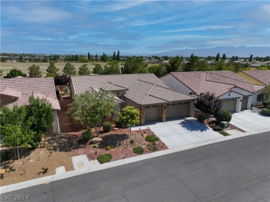 Stunning 3 bed, den, 2.5 bath, 2,520 sq. ft. luxury home in Mt on Mountain Falls Golf Course in Nevada - for sale on GolfHomes.com, golf home, golf lot