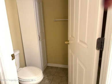 Beautiful 2-Bed, 2-Bath Home in a Desirable High Point 55+ Golf on High Point Golf Club, Inc. in Florida - for sale on GolfHomes.com, golf home, golf lot