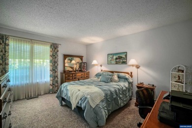 Salemtowne 55+ community golf course home with views of the 6th on Salemtowne Golf Club in Oregon - for sale on GolfHomes.com, golf home, golf lot