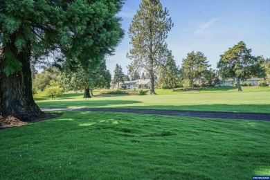 Salemtowne 55+ community golf course home with views of the 6th on Salemtowne Golf Club in Oregon - for sale on GolfHomes.com, golf home, golf lot