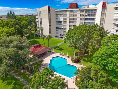 Gorgeous and completely remodeled 2/2 unit. Open-concept kitchen on Inverrary Country Club in Florida - for sale on GolfHomes.com, golf home, golf lot
