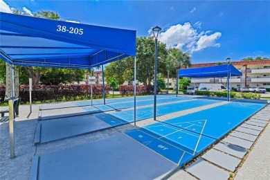 La Creme de la creme!!! Love where you live...this gorgeous on Hollybrook Golf and Tennis Club  in Florida - for sale on GolfHomes.com, golf home, golf lot