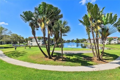 La Creme de la creme!!! Love where you live...this gorgeous on Hollybrook Golf and Tennis Club  in Florida - for sale on GolfHomes.com, golf home, golf lot
