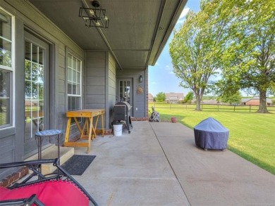 Welcome to this beautifully cared-for home in The Fairways of on Bailey Ranch Golf Club in Oklahoma - for sale on GolfHomes.com, golf home, golf lot