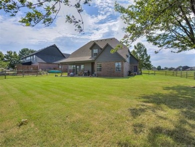 Welcome to this beautifully cared-for home in The Fairways of on Bailey Ranch Golf Club in Oklahoma - for sale on GolfHomes.com, golf home, golf lot