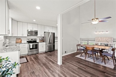 Move-in ready with soaring vaulted ceilings and an abundance of on Lakewood Oaks Golf Club, Ltd. in Missouri - for sale on GolfHomes.com, golf home, golf lot