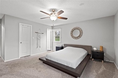 Move-in ready with soaring vaulted ceilings and an abundance of on Lakewood Oaks Golf Club, Ltd. in Missouri - for sale on GolfHomes.com, golf home, golf lot