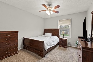 Move-in ready with soaring vaulted ceilings and an abundance of on Lakewood Oaks Golf Club, Ltd. in Missouri - for sale on GolfHomes.com, golf home, golf lot