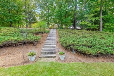 || BRAND NEW GARAGE DOOR || CORNER LOT || || NEW ROOF || || NEW on Mirror Lake Golf Club in Georgia - for sale on GolfHomes.com, golf home, golf lot